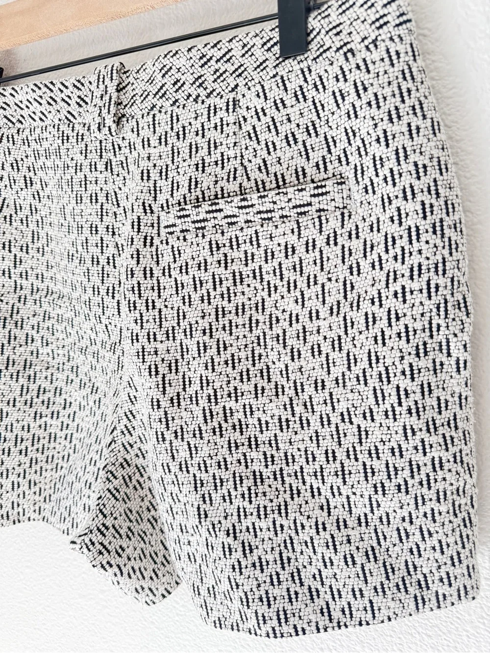 NWOT AYR Black & White Woven Trouser Shorts - Sz 6